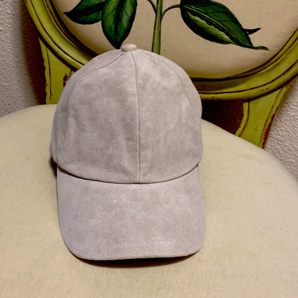 BOSSA suede baseball hat